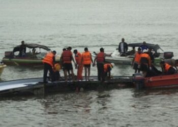 ଗଙ୍ଗା ନଦୀରେ ଓଲଟିଲା ଡଙ୍ଗା, ୩ ମୃତଦେହ ଉଦ୍ଧାର, ଅନେକ ନିଖୋଜ