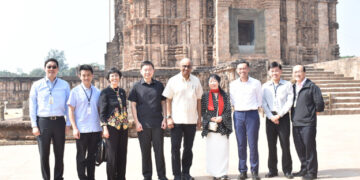 ସୂର୍ଯ୍ୟମନ୍ଦିର କାରୁକାର୍ଯ୍ୟରେ ବିମୋହିତ ସିଙ୍ଗାପୁର ରାଷ୍ଟ୍ରପତି