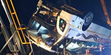 ଓଲଟିଲା ବସ, ଚାଲିଗଲା ଜଣଙ୍କ ଜୀବନ