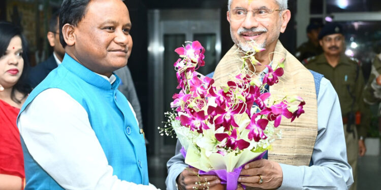 ପ୍ରବାସୀ ଭାରତୀୟ ସମ୍ମିଳନୀ: ପହଞ୍ଚିଲେ ଜୟଶଙ୍କର