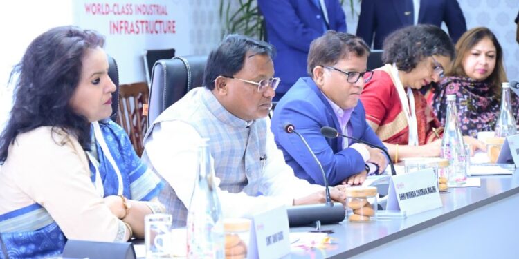 ଉତ୍କର୍ଷ ଓଡ଼ିଶା ୨୦୨୫, ମହିଳା ଉଦ୍ୟୋଗୀଙ୍କ ଆଲୋଚନାଚକ୍ରରେ ଯୋଗଦେଲେ ମୁଖ୍ୟମନ୍ତ୍ରୀ