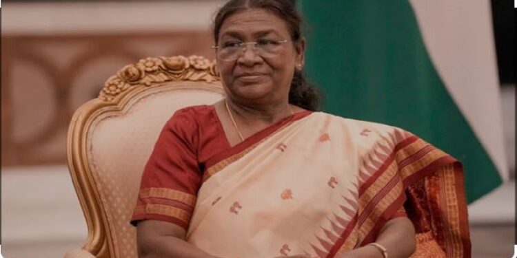 ଭୁବନେଶ୍ୱରରେ ପହଁଚିଲେ ରାଷ୍ଟ୍ରପତି ଦ୍ରୌପଦୀ ମୁର୍ମୁ, ପ୍ରବାସୀ ଭାରତୀୟ ଦିବସର ଉଦଯାପନୀ ସମାରୋହରେ ଯୋଗଦେବେ