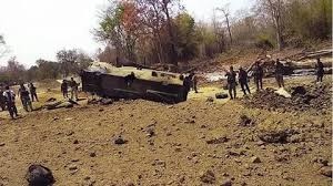 ସେନା ଗାଡ଼ି ଉଡାଇଦେଲେ ମାଓବାଦୀ, ୮ ଯବାନ ସହିଦ୍‌