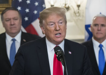 ଭାରତ ବିରୋଧରେ ଟ୍ରମ୍ପଙ୍କ ବଡ କାର୍ଯ୍ୟାନୁଷ୍ଠାନ, ଅବୈଧ ପ୍ରବାସୀମାନଙ୍କୁ ପଠାଇଲା ସ୍ଵଦେଶ