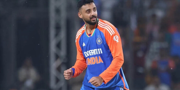 ଟସ୍ ଜିତି ବ୍ୟାଟିଂ କରିବାକୁ ନିଷ୍ପତ୍ତି ନେଲା ଇଂଲଣ୍ଡ