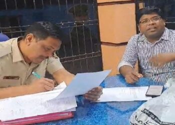 ଅର୍ଡର କଲେ ଲାପଟପ୍, ଆସିଲା ମାର୍ବଲ ଖଣ୍ଡ