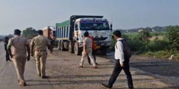 ଆକ୍ସନ ମୁଡରେ ଜଳେଶ୍ବର ତହସିଲଦାର, ପଶ୍ଚିମବଙ୍ଗକୁ ବାଲି ଚାଲାଣ ବେଳେ ଚଢ଼ାଉ