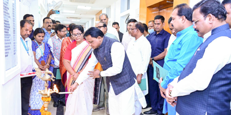 ବିଧାନସଭାରେ ‘ଡିଜିଟାଲ୍ ହାଉସ୍‌’ର ଶୁଭାରମ୍ଭ କଲେ ମୁଖ୍ୟମନ୍ତ୍ରୀ
