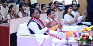 ପରୀକ୍ଷାର୍ଥୀଙ୍କୁ ମୁଖ୍ୟମନ୍ତ୍ରୀଙ୍କ ପରାମର୍ଶ: ପରୀକ୍ଷା ପୂର୍ବରୁ ଅଳ୍ପ ଚାପ ଭଲ