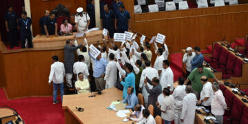 ମିଶନଶକ୍ତି ପ୍ରସଙ୍ଗକୁ ନେଇ ଗୃହ ହୁଲସ୍ତୁଲ୍‌: ବାଚସ୍ପତିଙ୍କ ଚେତାବନୀ, ବିଶୃଙ୍ଖଳା କଲେ କାର୍ଯ୍ୟାନୁଷ୍ଠାନ