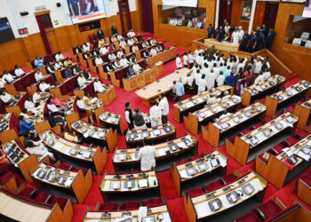 ଚାଷୀ ପ୍ରସଙ୍ଗ ନେଇ ଗୃହରେ ବିରୋଧୀଙ୍କ ହଙ୍ଗାମା ଜାରି: ପ୍ରଥମାର୍ଦ୍ଧରେ ଅଚଳ, ଦ୍ୱିତୀୟାର୍ଦ୍ଧରେ ସଚଳ