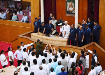 ବଜେଟ୍ ଅଧିବେଶନର ଦ୍ୱିତୀୟ ଦିନ: ବିରୋଧୀଙ୍କ ହଟ୍ଟଗୋଳ, ଗୃହ ଅଚଳ