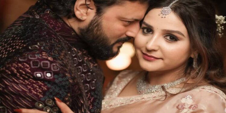 ଓଲିଉଡ ସୁପରଷ୍ଟାର ଅନୁଭବ ମହାନ୍ତିଙ୍କ ନିର୍ବନ୍ଧ, ଜାଗୃତିଙ୍କ ସହ ଆସିଲା ଫଟୋ