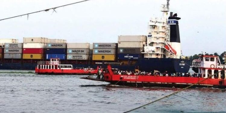 ପାରାଦୀପ ବନ୍ଦରରେ ଦୁଇ ଜାହାଜ ଗିରଫ