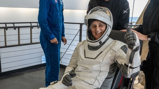 ଦୀର୍ଘ ୯ ମାସର ଅପେକ୍ଷାର ଅନ୍ତ, ମହାକାଶରୁ ଫେରିଲେ ସୁନୀତା ୱିଲିୟମ୍ସ