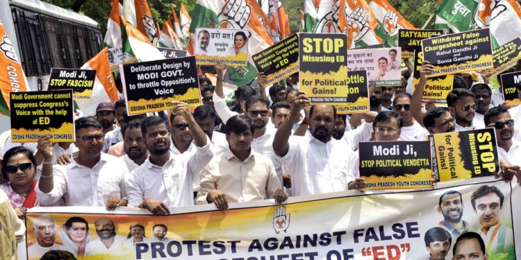 ଇଡି ଅଫିସ ଘେରାଉ କଲା ପ୍ରଦେଶ ଯୁବ କଂଗ୍ରେସ, ପୋଲିସ ସହିତ ଧସ୍ତାଧସ୍ତି