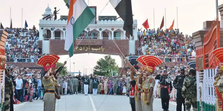 ଅଟ୍ଟାରୀ-ୱାଘା ସୀମା ବନ୍ଦ ହେତୁ ପାକିସ୍ତାନକୁ ଲାଗିବ ବଡ ଝଟକା!: ୩ ହଜାର କୋଟି ମୂଲ୍ୟର ସହିବ କ୍ଷତି