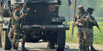 ଜାମ୍ମୁ କାଶ୍ମୀରରେ ଦେଖିବାକୁ ମିଳିଲେ ଚାରି ସନ୍ଦିଗ୍ଧ: ତଲାସୀ ଅଭିଯାନ ଆରମ୍ଭ କଲେ ସୁରକ୍ଷା ବାହିନୀ