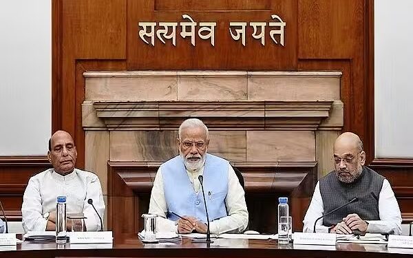 ୪୮ ଘଣ୍ଟାରେ ଭାରତ ଛାଡିବେ ପାକ୍ ନାଗରିକ, ଏପ୍ରିଲ ୨୭ରୁ ଭିସା ହେବ ବାତିଲ