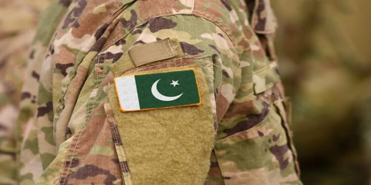 ଯୁଦ୍ଧକୁ ନେଇ ଛାନିଆ ପାକିସ୍ତାନ, ଭୟରେ ସେନା ଚାକିରି ଛାଡ଼ୁଛନ୍ତି ପାକିସ୍ତାନୀ ସୈନ୍ୟ