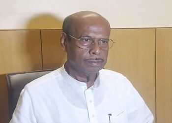 ନବୀନ ପଟ୍ଟନାୟକ ସାମ୍ନାକୁ ଆସନ୍ତୁ, ଅଧିକ ଦ୍ବନ୍ଦ୍ବ ନ ବଢାଇ ସ୍ପଷ୍ଟୀକରଣ ଦିଅନ୍ତୁ: ପ୍ରଫୁଲ୍ଲ ଘଡ଼େଇ