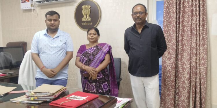 ରଣପୁରରେ ଚାଇଲଡ଼ି ଟ୍ରାକିଙ୍ଗ ସର୍ଭେ କାର୍ଯ୍ୟ ପରିଦର୍ଶନ କଲେ ଯୁଗ୍ମ ନିର୍ଦ୍ଦେଶିକା