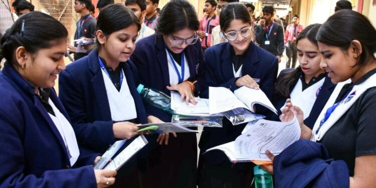 ପ୍ରକାଶ ପାଇଲା CBSE ଦ୍ବାଦଶ ରେଜଲ୍ଟ, ପାସ୍ ହାର ୮୮.୩୯ %