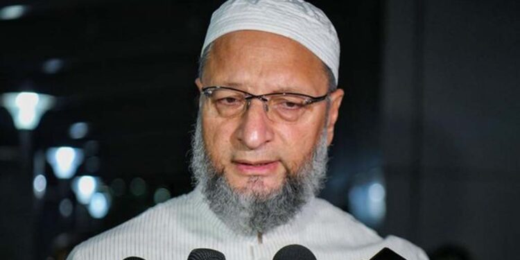 ପାକିସ୍ତାନର ମିଥ୍ୟା ପ୍ରଚାରର ପର୍ଦ୍ଦାଫାସ କଲେ ଓୱେସି: ପ୍ରଧାନମନ୍ତ୍ରୀ ଓ ସେନା ମୁଖ୍ୟଙ୍କୁ କହିଲେ “ମୂର୍ଖ ଜୋକର”