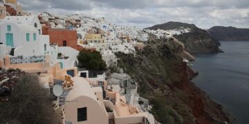 ଶକ୍ତିଶାଳୀ ଭୂକମ୍ପ ଝଟକାରେ ଥରିଲା ଗ୍ରୀସ୍, ତୀବ୍ରତା ୬.୧