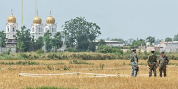 ସୁଧୁରୁନି ପାକିସ୍ତାନ : ଯୁଦ୍ଧ ବିରତି ଘୋଷଣାର ୩ ଘଣ୍ଟା ନ ପୁରୁଣୁ ପୁଣି ଆକ୍ରମଣ, ସେନାକୁ କଡା ପଦକ୍ଷେପ ପାଇଁ ନିର୍ଦ୍ଦେଶ