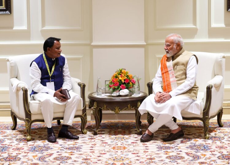 ପ୍ରଧାନମନ୍ତ୍ରୀଙ୍କୁ ଭେଟିଲେ ମୁଖ୍ୟମନ୍ତ୍ରୀ ମୋହନ ମାଝୀ; ଓଡ଼ିଶାର ବିକାଶକୁ ତ୍ୱରାନ୍ୱିତ ପାଇଁ ହୋଇଛି ଗୁରୁତ୍ୱପୂର୍ଣ୍ଣ ଆଲୋଚନା