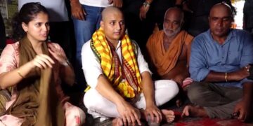 ବାପାଙ୍କ ଅସ୍ଥି ବିସର୍ଜନ କଲେ, ଲଣ୍ଡା ହେଲେ ବାବୁସାନ୍