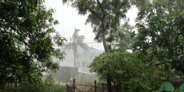 ବାଲେଶ୍ଵର ରେ ଘଡଘଡି ସହିତ ପ୍ରବଳ ବର୍ଷା