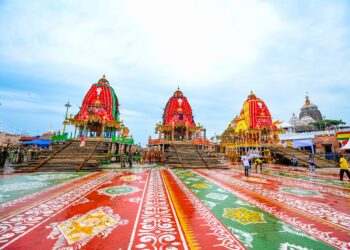 ଶେଷରେ ଗଡ଼ିଲା ନନ୍ଦିଘୋଷ, ରାତି ୭ଟା ୪୫ରେ ଟଣାଗଲା କଳା ଠାକୁରଙ୍କ ରଥ