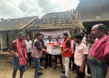 ସତ୍ୟବାଦୀ ବ୍ଲକ ମଧୁବନ ପଞ୍ଚାୟତ ସିଂଘାକୁଦା ଗ୍ରାମରେ ଅଗ୍ନିକାଣ୍ଡ: ୮ଟି ପରିବାରର ବାସଗୃହ ସହ ଆସବାବପତ୍ର ଭସ୍ମୀଭୂତ