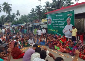 ନବୀନଙ୍କ ଆଶୁ ଆରୋଗ୍ୟ କାମନା କରି ସତ୍ୟବାଦୀ ବିଜେଡି ତରଫରୁ ସାମୁହିକ ଦୀପଦାନ