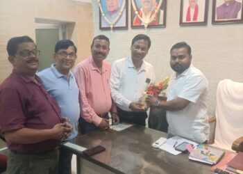 ଇଲେକ୍ଟ୍ରୋହୋମିଓପାଥିକୁ ସରକାରୀ ମାନ୍ୟତା ଦାବିରେ ବିଧାୟକଙ୍କ ସହ ଆଲୋଚନା