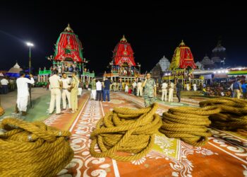 ସିଂହଦ୍ବାର ସମ୍ମୁଖରେ ତିନି ରଥ, ଅପରାହ୍ମ ୪ଟାରେ ହେବ ରଥଟଣା