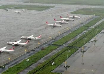 ଆଗ୍ରା ବିମାନବନ୍ଦରକୁ ବୋମା ଧମକ, ତାଜମହଲ ନିକଟରେ ଫୁଟିଲା ଗୁଳି