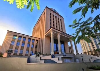 ଆସନ୍ତାକାଲିଠୁ ଡେଙ୍ଗୁ ପ୍ରତିହତ ପାଇଁ BMC ପାଳିବ ଡ୍ରାଏ ଡେ, ୭୦ କର୍ମଚାରୀ ବିଭିନ୍ନ ୱାର୍ଡରେ ବୁଲି ତେଲ ସ୍ପ୍ରେ କରିବେ