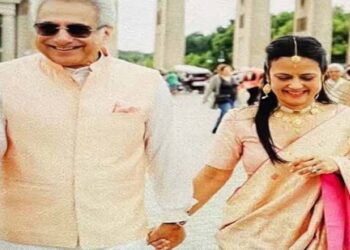 ୬୫ ବର୍ଷୀୟ ପିନାକୀ ମିଶ୍ରଙ୍କୁ ଗୁପ୍ତରେ ବିବାହ କଲେ ମହୁଆ ମୋଇତ୍ରା!, ଭାଇରାଲ ହେଲା ଫଟୋ