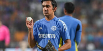 ଭାରତୀୟ କ୍ରିକେଟ୍ ଦଳ ପାଇଁ ବଢିଲା ସମସ୍ୟା: ସ୍ଵଦେଶ ଫେରିଲେ ଗୌତମ ଗମ୍ଭୀର, ଜାଣନ୍ତୁ କାରଣ