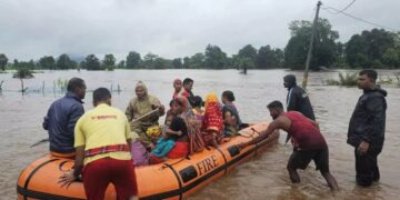 ବନ୍ୟା ସ୍ଥିତି ସମୀକ୍ଷା କଲେ ଉନ୍ନୟନ କମିଶନର ଅନୁ ଗର୍ଗ