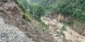 ଉତ୍ତରପୂର୍ବ ରାଜ୍ୟରେ ବର୍ଷା ବିତ୍ପାତ, ଆର୍ମି କ୍ୟାମ୍ପ ନିକଟରେ ଭୂସ୍ଖଳନ, ୩ ମୃତ