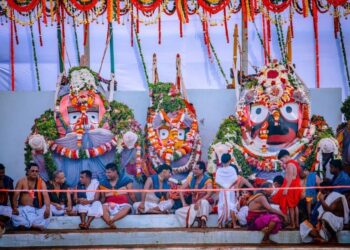 ବର୍ଷକୁ ମାତ୍ର ଥରେ ସୁନାକୂଅ ଜଳରେ ସ୍ନାନ କରନ୍ତି ଚତୁର୍ଦ୍ଧାମୂର୍ତ୍ତି, ଜାଣନ୍ତୁ ଏହି ରହସ୍ୟମୟ କୂପ ବିଷୟରେ…