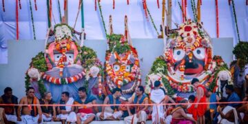 ବର୍ଷକୁ ମାତ୍ର ଥରେ ସୁନାକୂଅ ଜଳରେ ସ୍ନାନ କରନ୍ତି ଚତୁର୍ଦ୍ଧାମୂର୍ତ୍ତି, ଜାଣନ୍ତୁ ଏହି ରହସ୍ୟମୟ କୂପ ବିଷୟରେ…