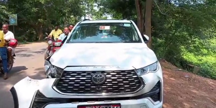 ଯୋଗାଣ ମନ୍ତ୍ରୀଙ୍କ ଗାଡ଼ି ଦୁର୍ଘଟଣା ; ଆଠଗଡ଼ରୁ ଭୁବନେଶ୍ୱର ଫେରିବାବେଳେ ଦୁର୍ଘଟଣା