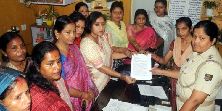 ମହିଳା ଥାନାରେ କାହିଁକି ଏତଲା ଦେଲେ ବିଜେଡି ନେତ୍ରୀ ଲେଖାଶ୍ରୀ ସାମନ୍ତସିଂହାର