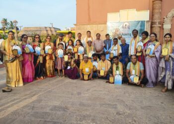 ଓଡ଼ିଶା ଚାରୁ ଓ କାରୁକଳା ମହାବିଦ୍ୟାଳୟ ଓ ଜଳେଶ୍ୱର Art Foundation ଦ୍ଵାରା ଆୟୋଜିତ ଆନ୍ତର୍ଜାତିୟ ଚିତ୍ରକଳା ଶିବିର ‘ନୀଳାଦ୍ରି’ ଶ୍ରୀମନ୍ଦିର ଉତ୍ତର ଦ୍ୱାର ସମ୍ମୁଖରେ ଅନୁଷ୍ଠିତ