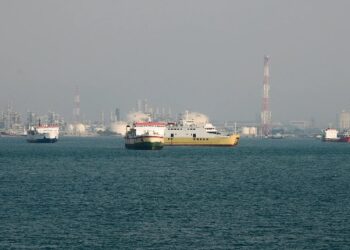 ଇଣ୍ଡୋନେସିଆରେ ବଡ଼ ଅଘଟଣ: ଜାହାଜ ବୁଡ଼ି ୪ ମୃତ, ଅନେକ ନିଖୋଜ